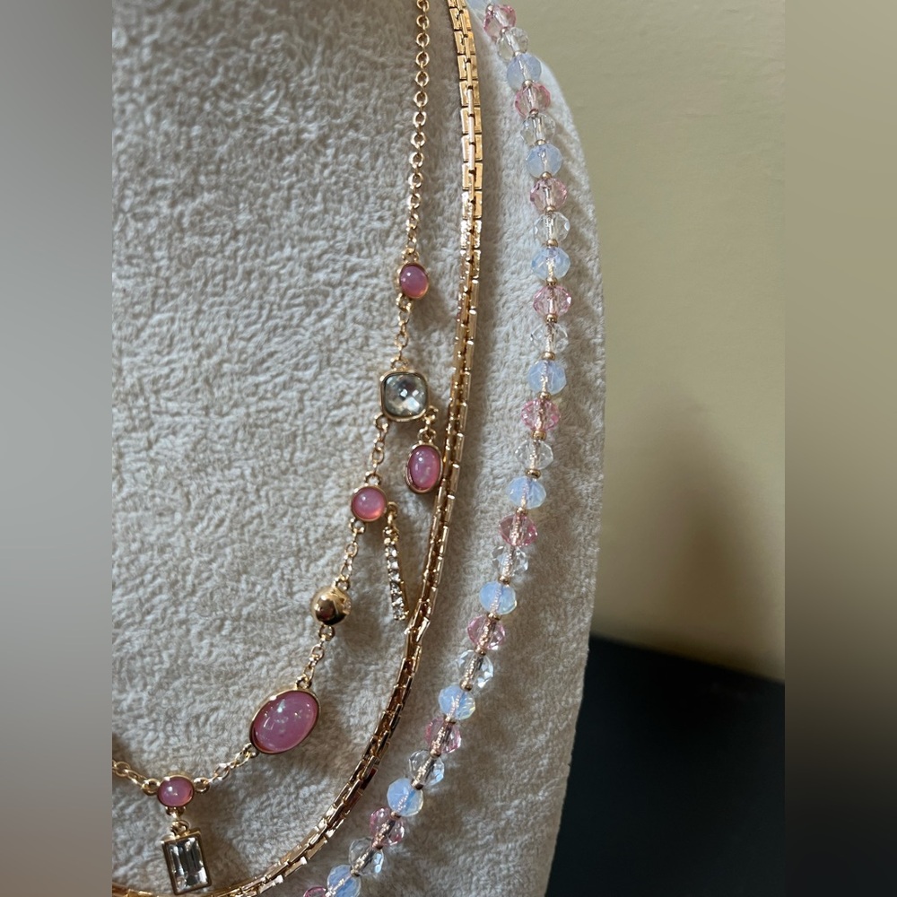 New! Guess Gold-Tone Mixed Stone Layered
Necklace, 16 2 extender - Picture 3 of 10